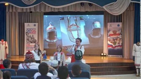 28 апреля в стенах МАОУ СОШ №25 произошло настоящее путешествие во времени и пространстве в рамках фольклорной экспедиции «Этнолаборатории: «В гостях у народов России»